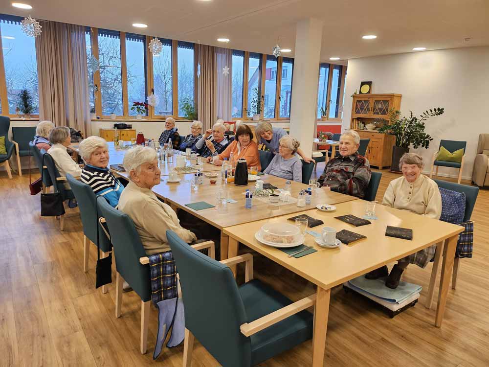 hospital-zum-heiligen-geist-mettnau-raum-esstisch-2
